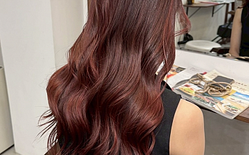 冬に向けて人気のボルドーカラー*